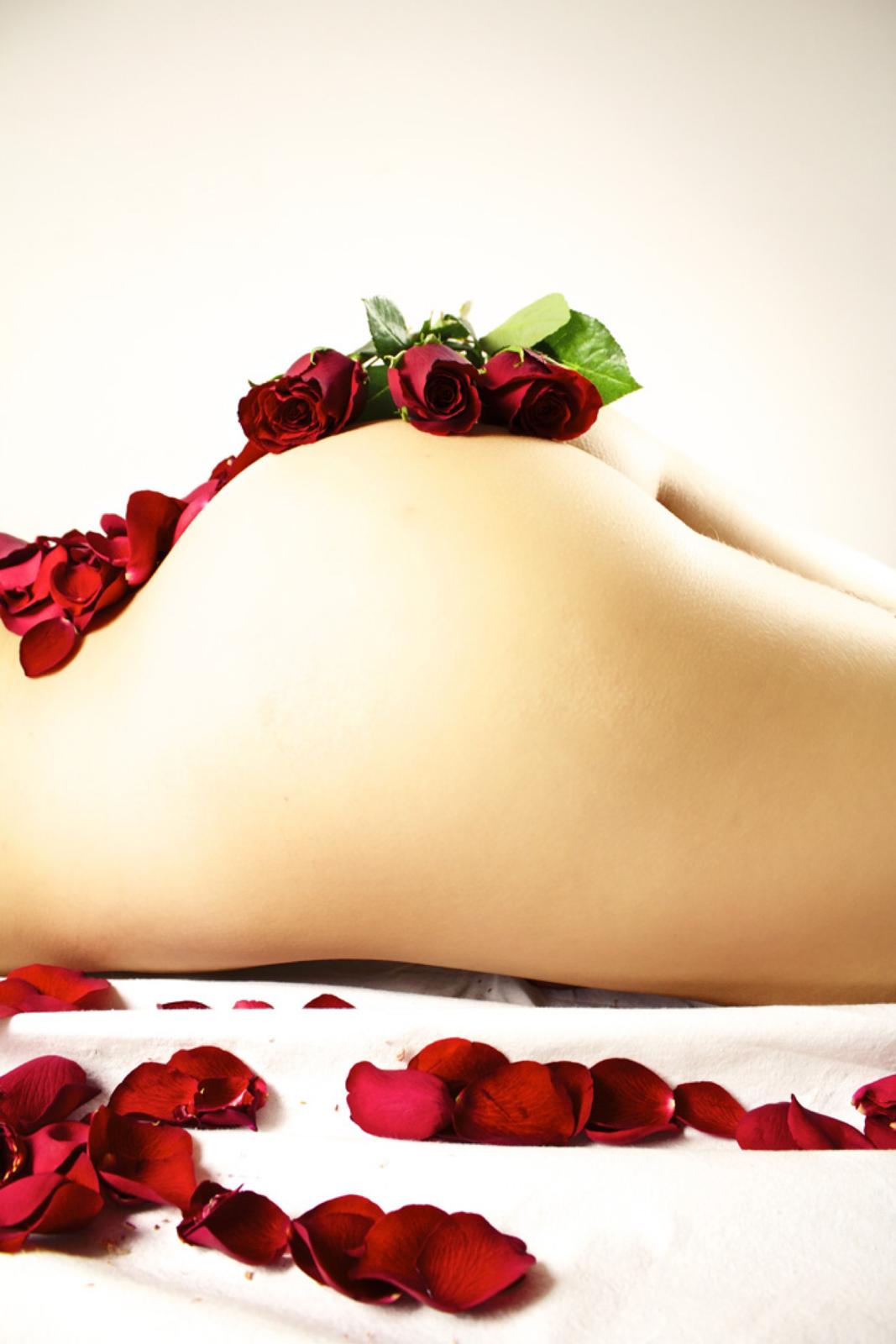 Figura con rosas
