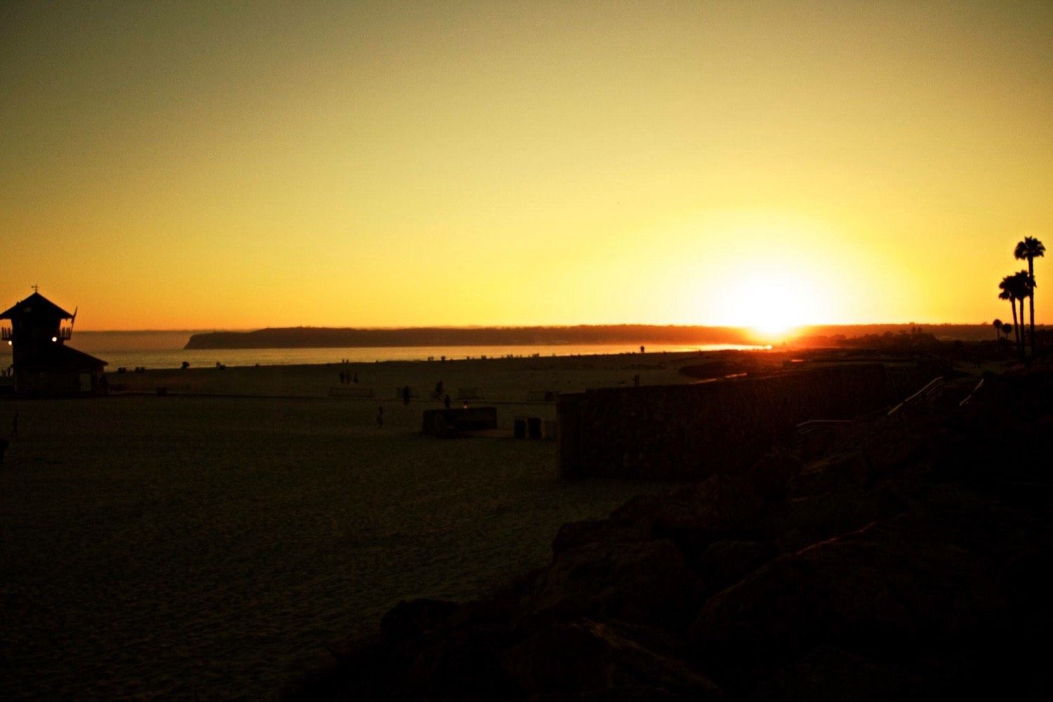 Playa al atardecer